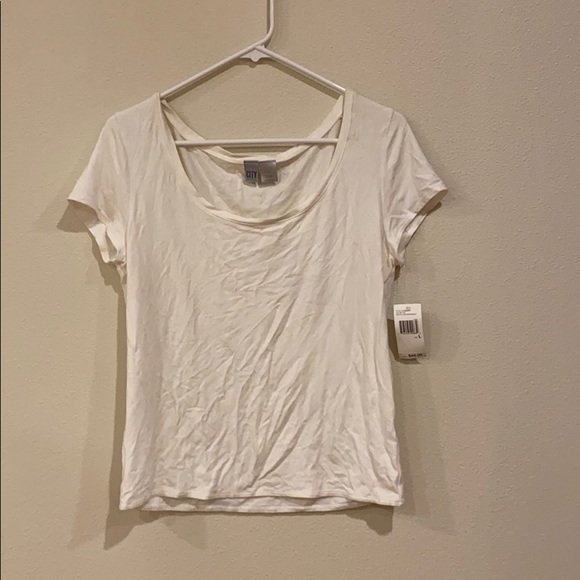 NWT DKNY T-Shirt